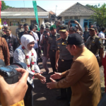 Khofifah Resmi Buka TMMD ke-106 di Jabon