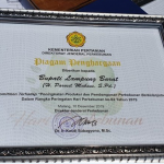 Bupati Lampung Barat Raih Penghargaan Kebun Berkelanjutan