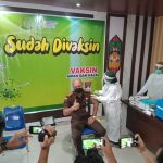 Kejaksaan Negeri Kobar Laksanakan Vaksin Covid-19 Di Kantor Kejari