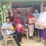 Ramadhan Yang Penuh Berokah Team RMK Membagikan Bingkisan Pada Kaum Dhuafa