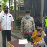 Polres Sampang Laksanakan Door To Door Vaksin Covid-19 Ke Pondok Pesantren Di Kabupaten Sampang