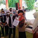 Gubernur Jawa Timur Bersama Bupati Mojokerto Bersinergi Dengan PT. Ajinomoto Berikan 7500 Vaksin