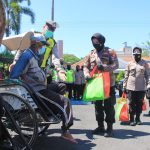 Peringati HKGB Ke-69 Dan Menyambut Hari Jadi Polwan Ke-73, Polwan Polrestabes Surabaya Salurkan Ratusan Paket Sembako