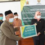 Ratusan Pedagang Kaki Lima Terima Bantuan Paket Sembako Dari BAZNAS