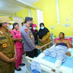 Tinjau RS Korban Erupsi Semeru, Kapolri Instruksikan Beri Perhatian Khusus Ke Lansia, Ibu Hamil Dan Anak