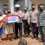 Kapolres Kediri Kota Tinjau Langsung Lokasi Bencana Banjir Dan Tanah Longsor Di Desa Blimbing Mojo