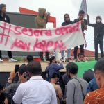 Ikatan Mahasiswa Kangean Mendesak Bupati Sumenep Segera Mengoprasikan KMP DBS Sumekar I Dan KMP DBS Sumekar III