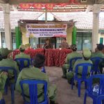 Babinsa Koramil Dawar Bareng Bhabinkamtibmas Bekali Disiplin Puluhan Anggota Linmas