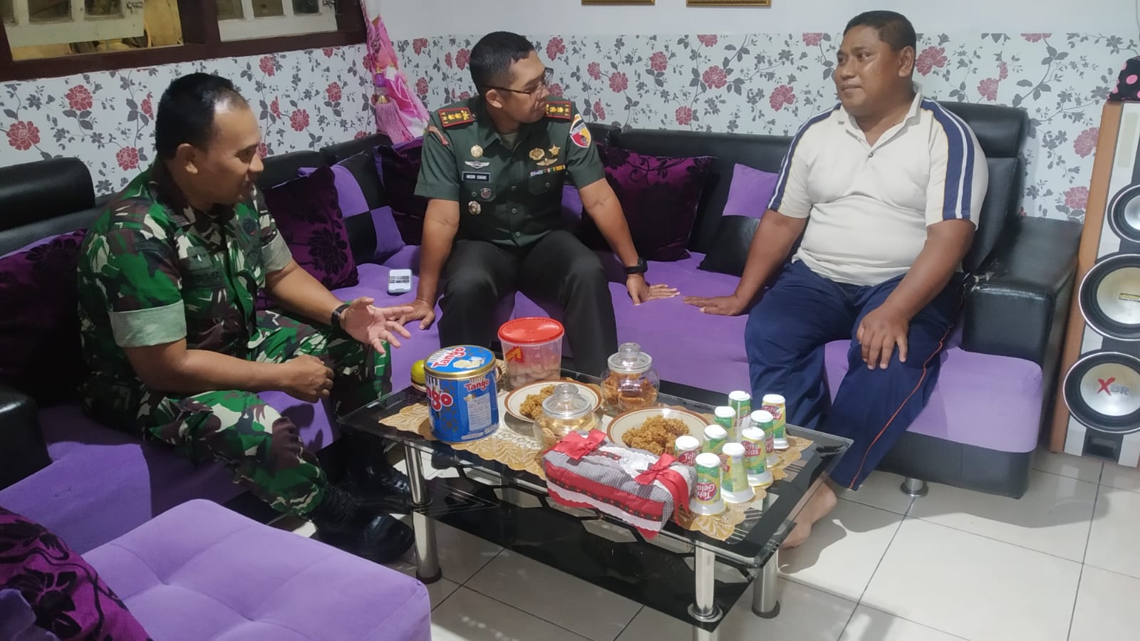 Beri Motivasi dan Semangat, Dandim 0819/Pasuruan Kunjungi Anggota Yang Sakit