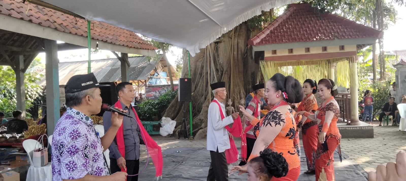 Melestarikan Budaya Leluhur Dalam Rangka Bersih Desa, Desa Dadaplangu, Ponggok Gelar Langen Tayub.