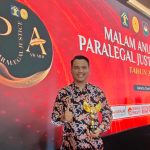 LURAH GUNUNGGEDANGAN, KOTA MOJOKERTO PEROLEH PENGHARGAAN PARALEGAL JUSTICE AWARD 2023