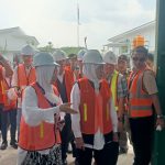 Sekdakab Mojokerto Dampingi Gubernur Khofifah Tinjau PPSLB3 Di Desa Cendoro Dawarblandong Mojokerto