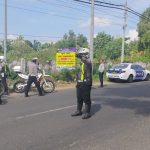 Turunkan Angka Laka, Satlantas Polres Sumenep Bersama LLAJ dan JR Pasang Papan Himbauan di Jalur Black Spot