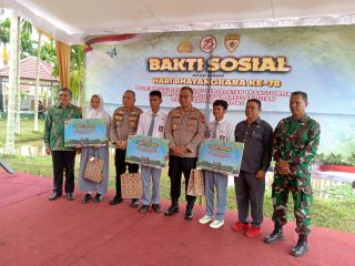 Berbagai Pohon di Tanam Dalam Rangka Kegiatan Bakti Sosial di Kecamatan. Sungai Kakap Oleh Polda Kalbar.