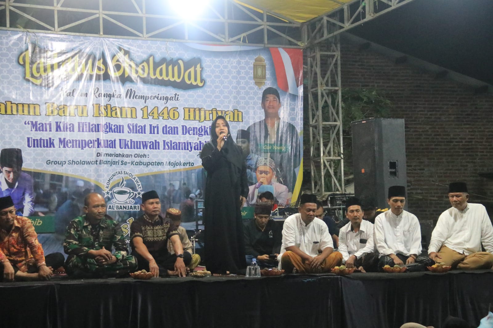 Bupati Mojokerto Hadiri Lailtus Shalawat di Desa Ngingasrembyong, Sooko