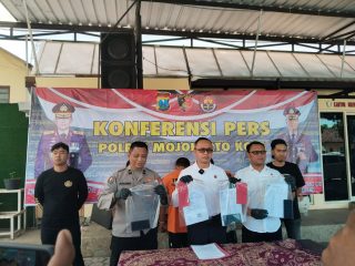 POLRES MOJOKERTO KOTA,UNGKAP KASUS TINDAK PIDANA PENIPUAN DAN PENGGELAPAN MOBIL