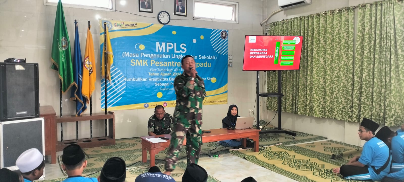MPLS SMK Pesantren Terpadu Darut Taqwa, Babinsa Koramil 0815/14 Dlanggu Ajarkan Wasbang