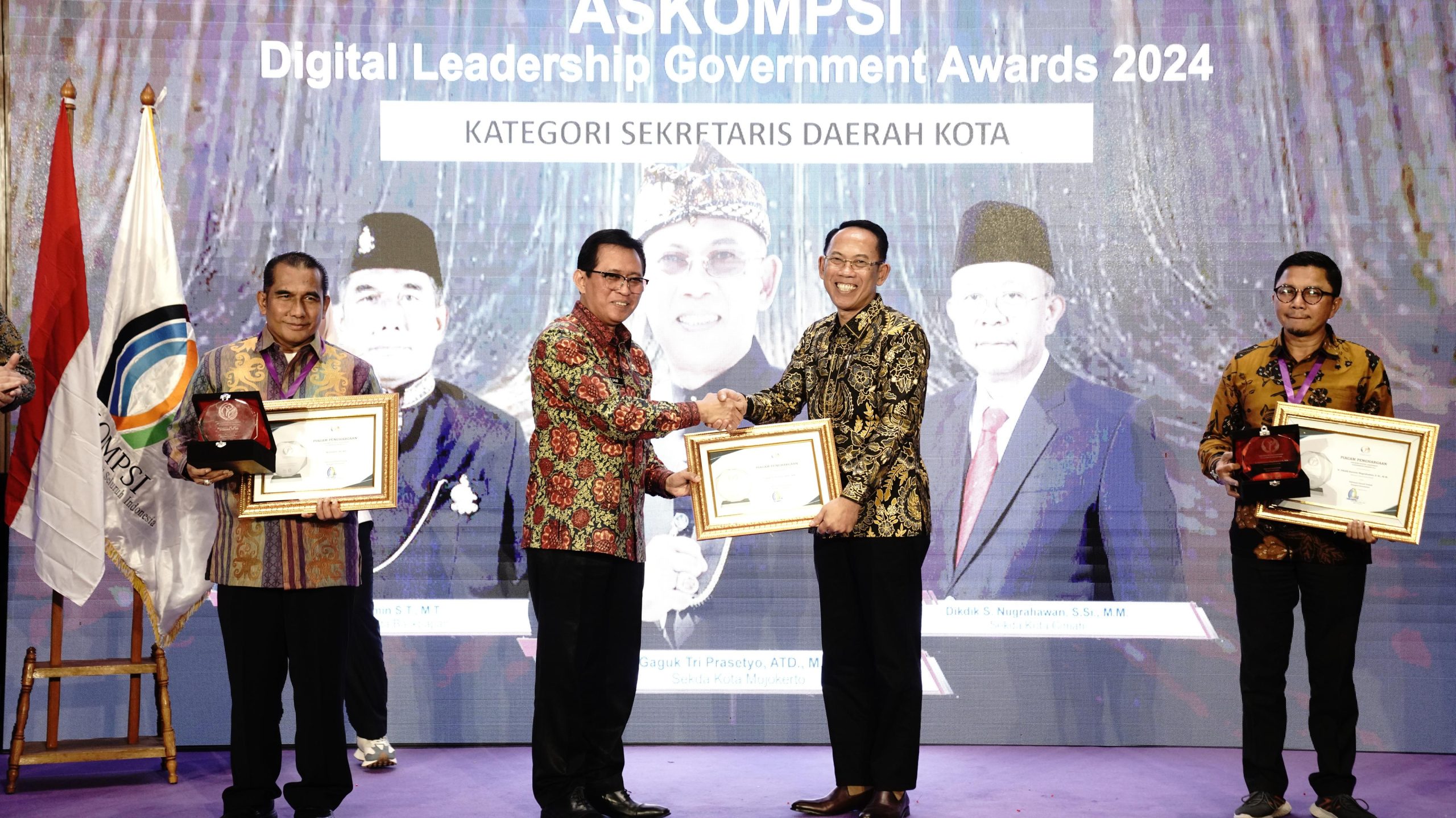 Sekretaris Daerah Kota Mojokerto Raih Penghargaan Sekda Kota Terbaik ADLG Awards 2024