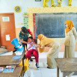 Wujudkan Generasi Sehat, Babinsa Koramil 0815/15 Jatirejo Dampingi Layanan BIAS