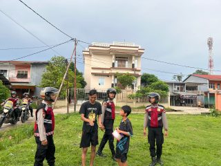 Patroli Samapta, Berikan Edukasi Bahaya Bermain Layang Layang