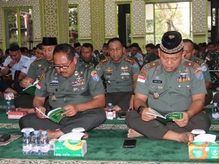 Sambut HUT ke-79, Prajurit dan PNS TNI di Wilayah Garnisun Pontianak Laksanakan Doa Bersama