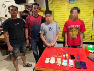 Dua Terduga Pelaku Pengedar Narkoba Di Kecamatan Tayap Tak Bekutik Di Tangkap Polisi