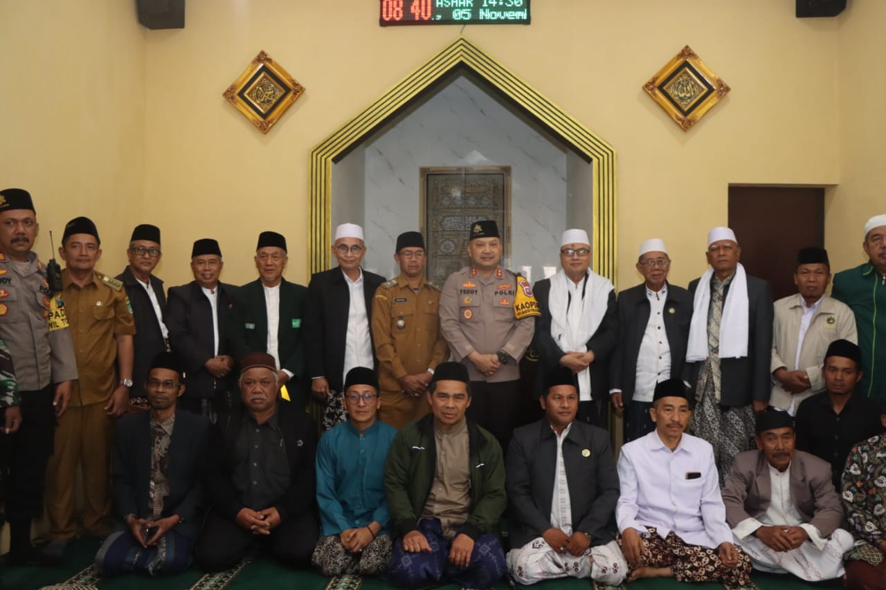 Kapolres Pasuruan Bantu Warga Tosari Bangun Tempat Ibadah di Daerah Terpencil