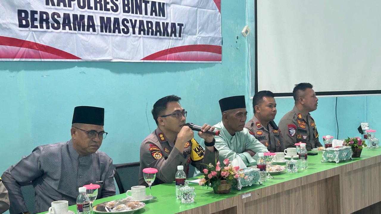 Minggu Curhat Kapolres Bintan bersama warga Desa Busung