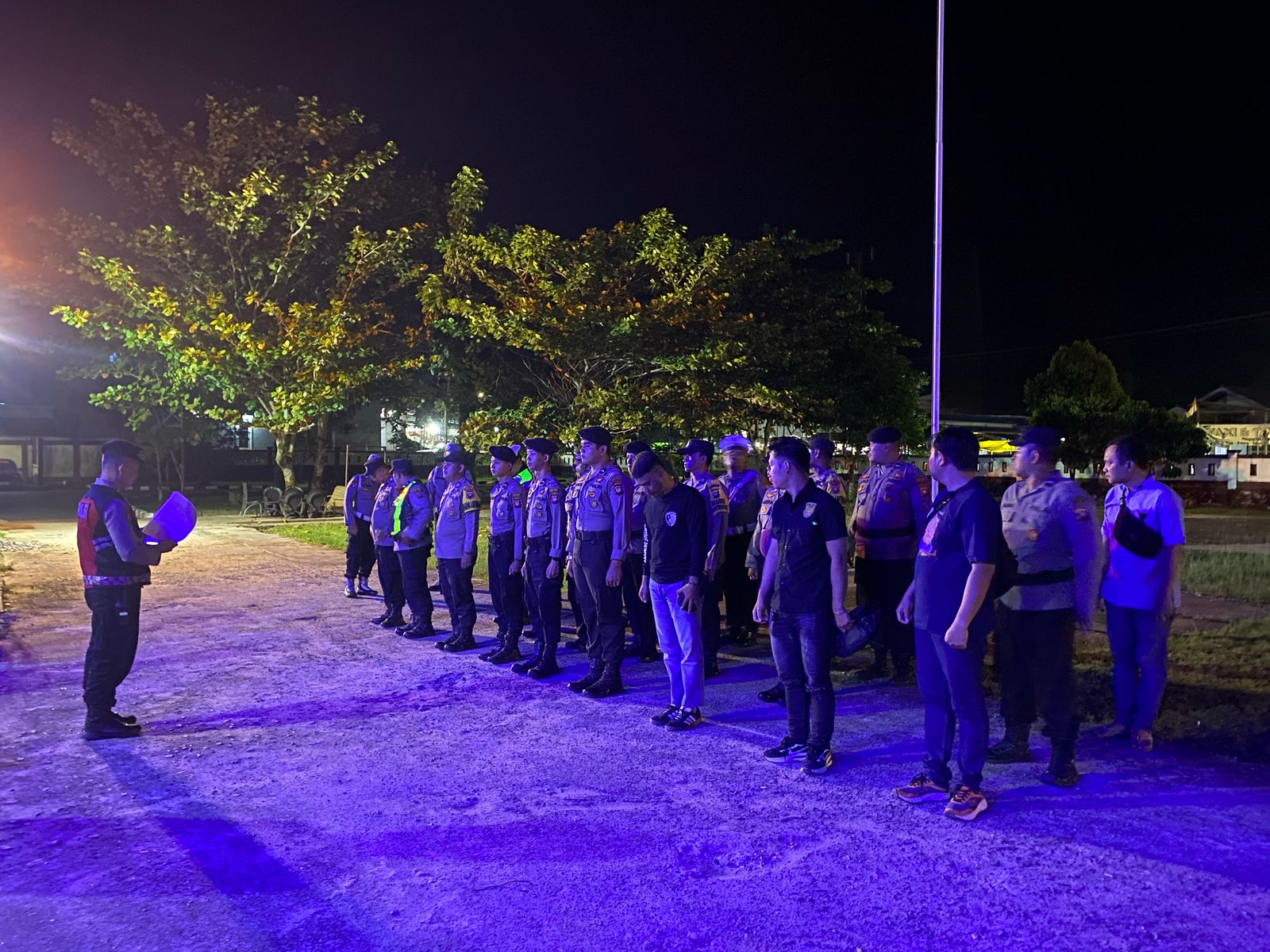 Polres Melawi Melaksanakan Pengamanan “Melawi Bersholawat”