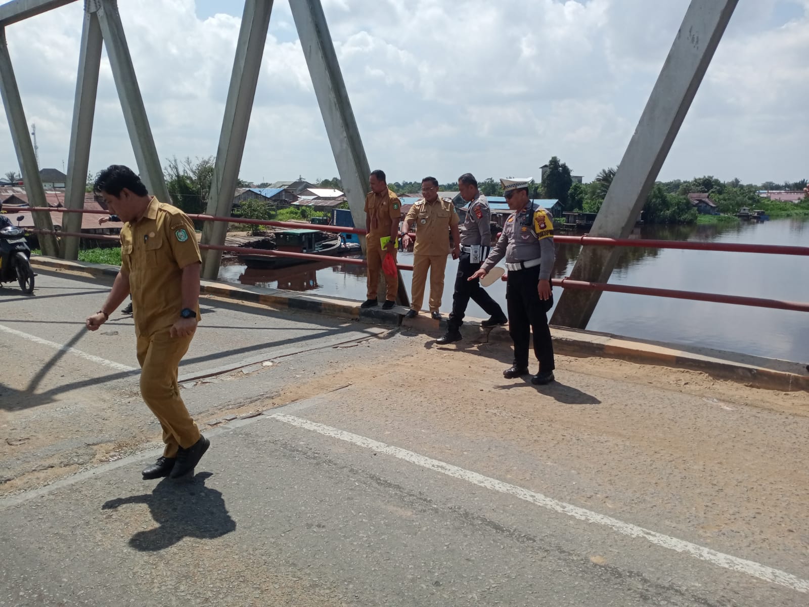 Himbauan dan Edukasi Lalu Lintas Upaya Polres Kubu Raya Cegah Risiko Kecelakaan