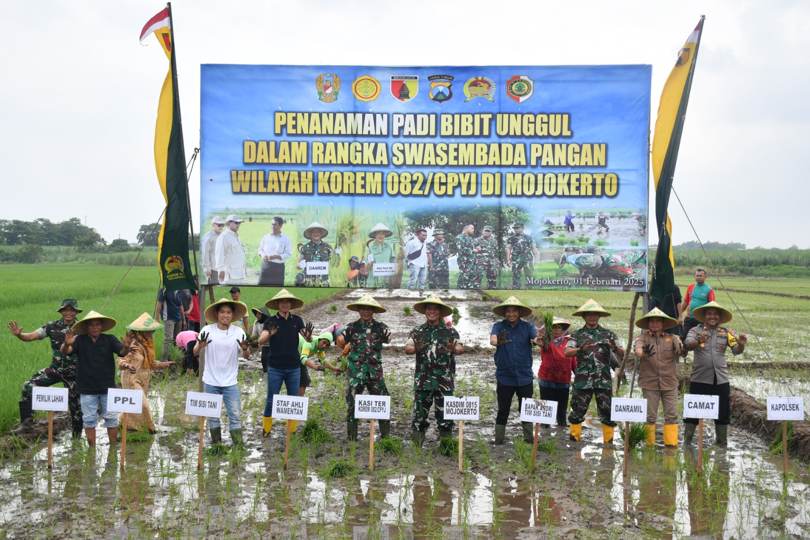 Dukung Swasembada Pangan, Korem 082/CPYJ Gelar Penanaman Padi Unggul di Mojokerto