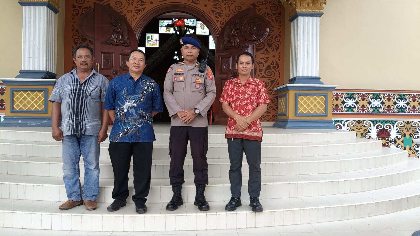 Personel Polres Ketapang Laksanakan Pengamanan Ibadah Gereja Hari Minggu