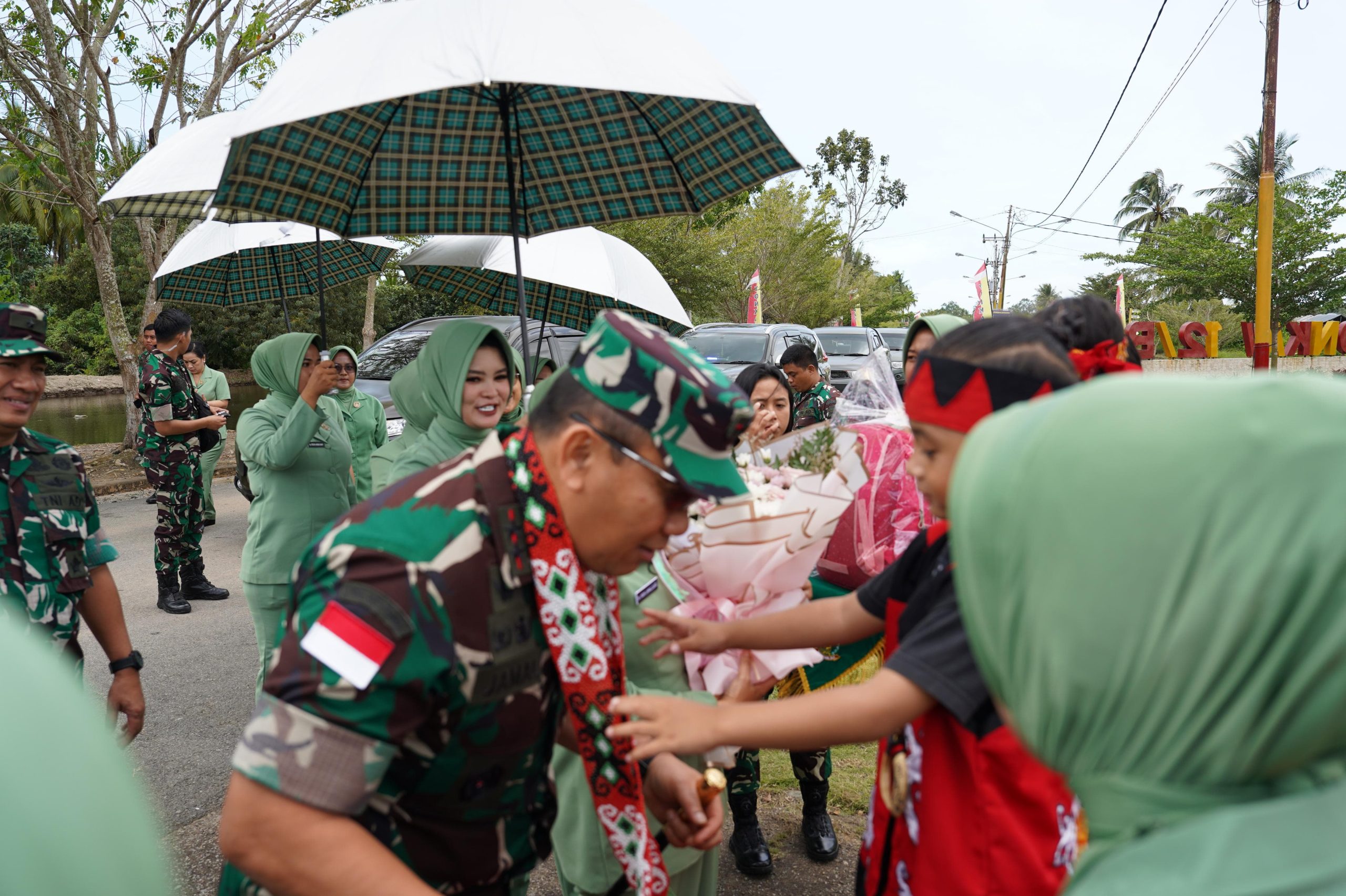 Pangdam XII/Tpr Kunjungan Kerja Ke Yonkav 12/BC