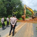 Kerja Keras Tim Gabungan, Akses Jalan di Sengah Temila Kembali Normal