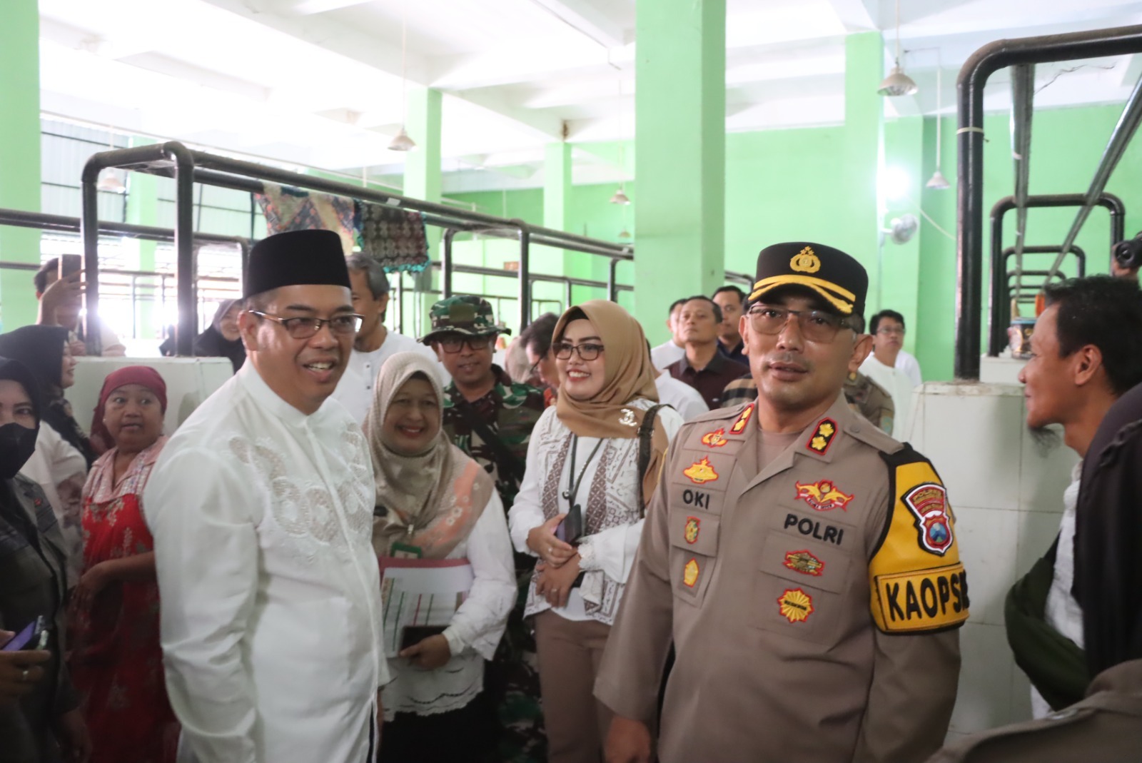 Sidak Pasar Baru dan Pasar Gotong Royong, Ini Keluhan Pedagang Pada Kapolres dan Walikota
