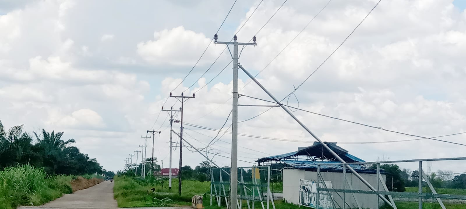 Disepanjang Jalan Arah Punggur Kecil Minimnya Penerang Jalan