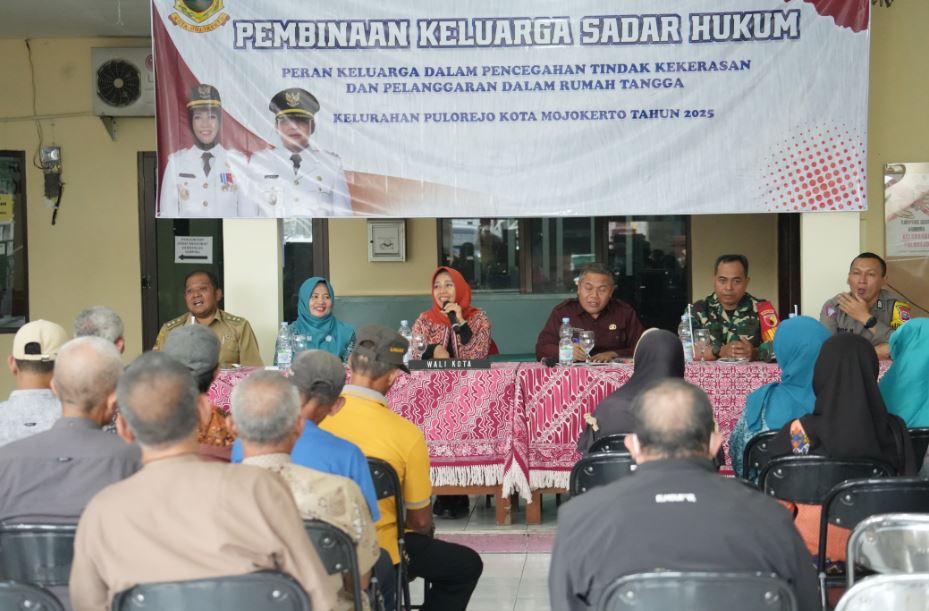 Ning Ita Dorong 18 Kelurahan di Kota Mojokerto Jadi Kelurahan Sadar Hukum