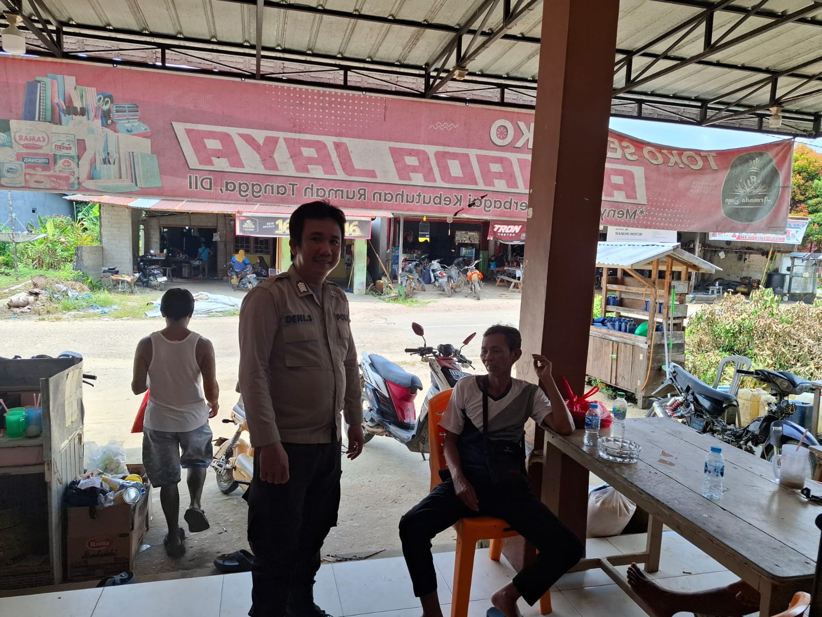 Laksanakan Patroli Rutin, Polsek Kuala Behe Cegah Gangguan Kamtibmas