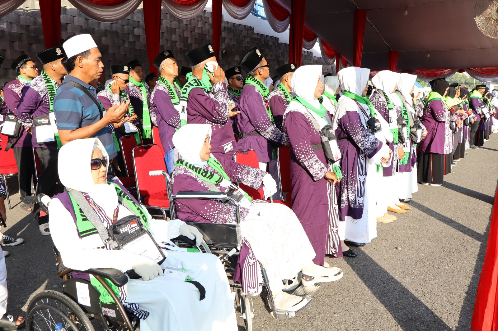 260 Jamaah Calon Haji Gresik Dilepas Wabup