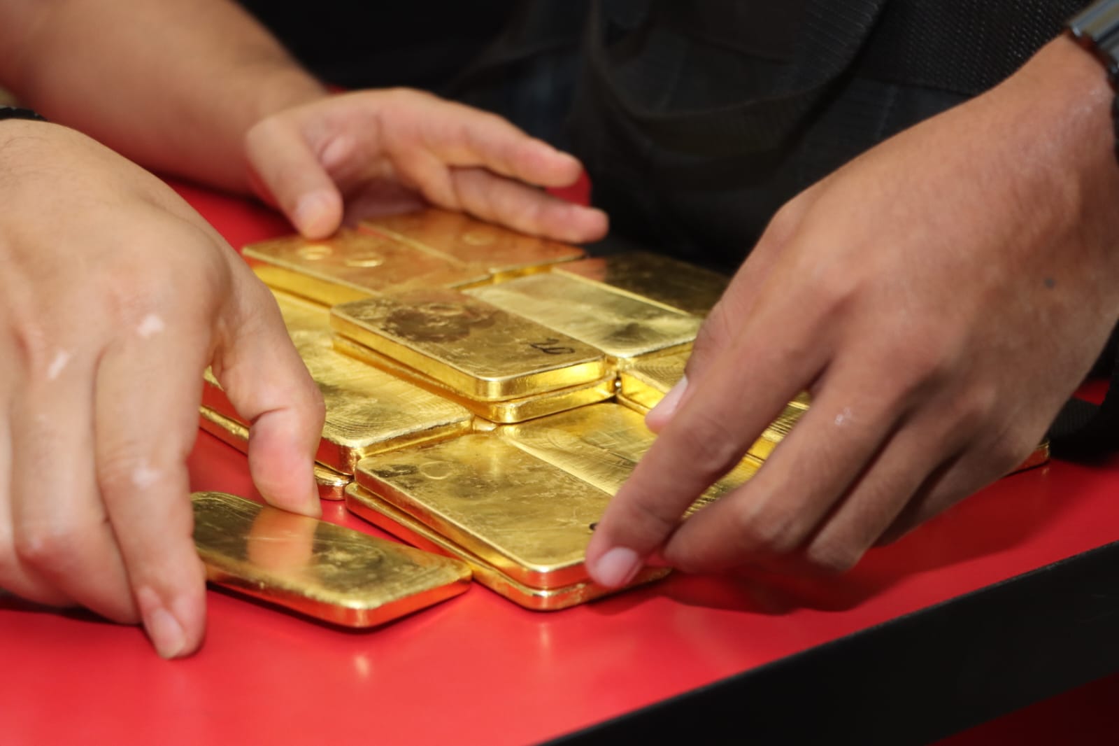 47 Keping Emas Disita Polisi di Pontianak