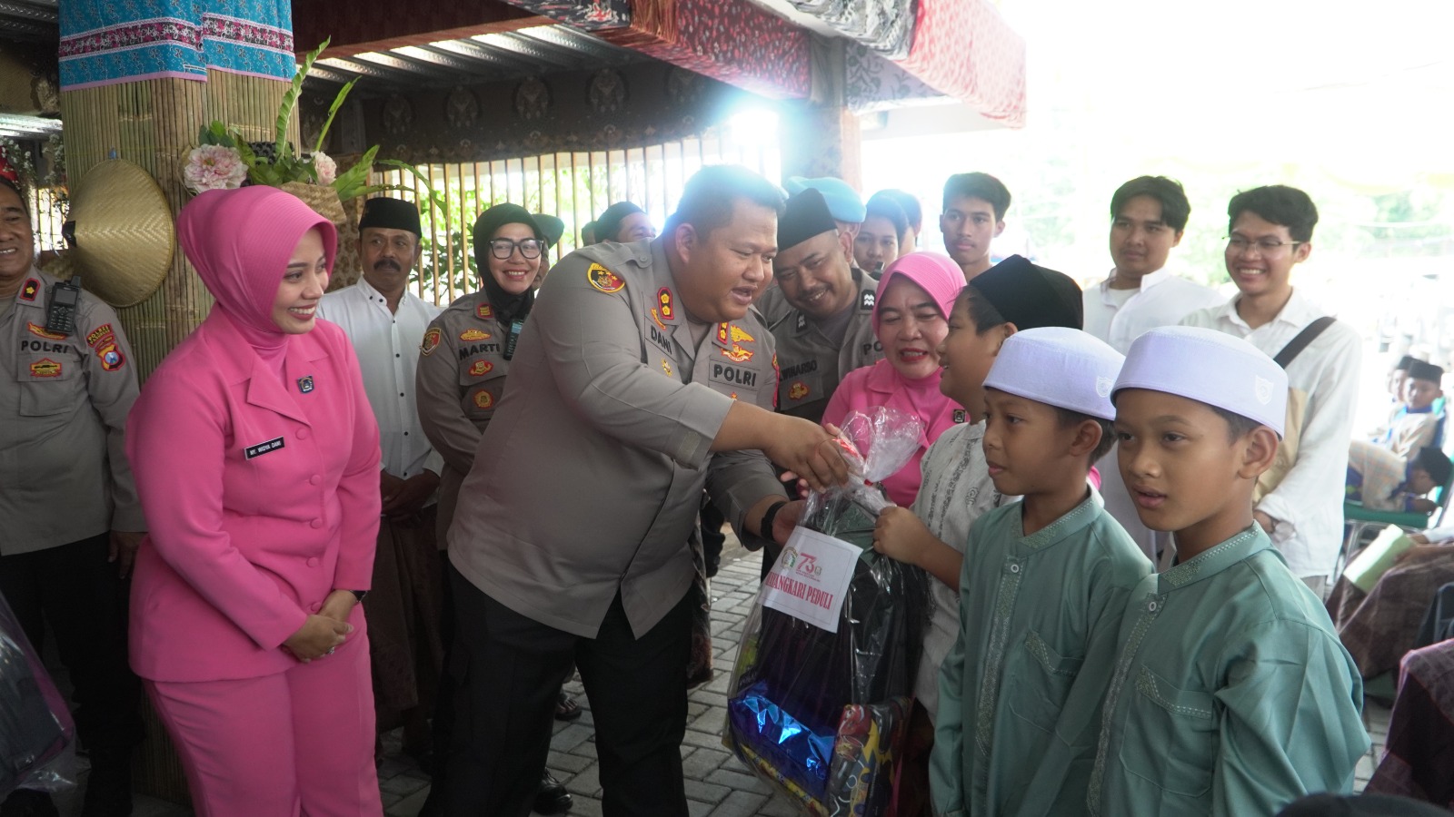 Peringati Tahun Baru Islam dan Hari Bhayangkara, Polres Pasuruan Gandeng Tokoh Lokal Gelar Khitan Massal