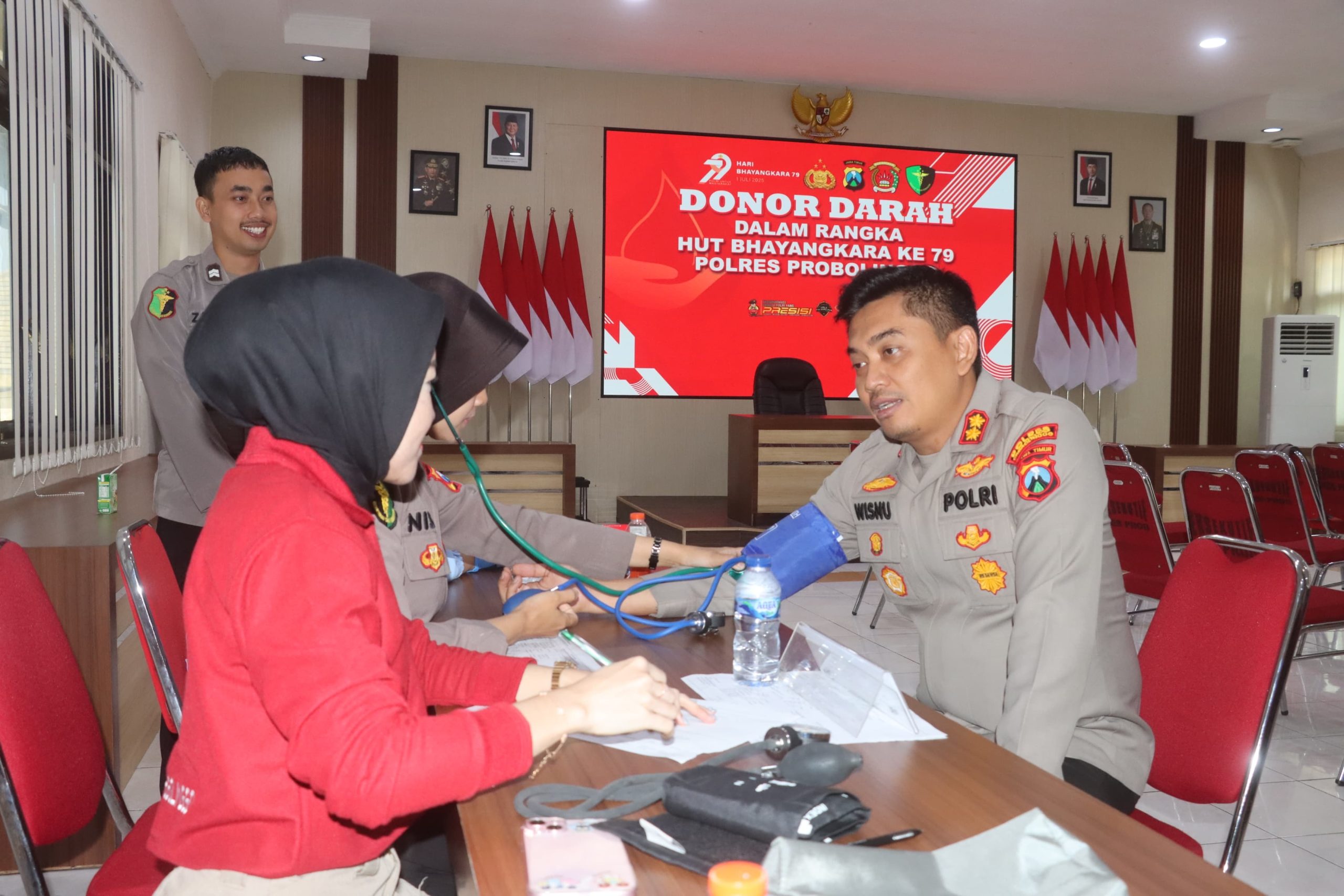 Setetes Darah untuk Negeri: Polres Probolinggo Gelar Aksi Donor di Hari Bhayangkara ke-79