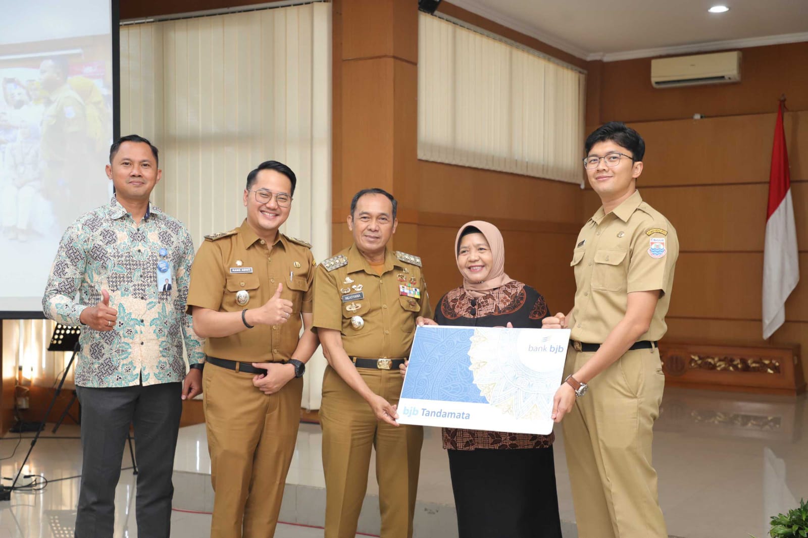 Peluncuran Kelembagaan Koprasi Kelurahan Merah Putih