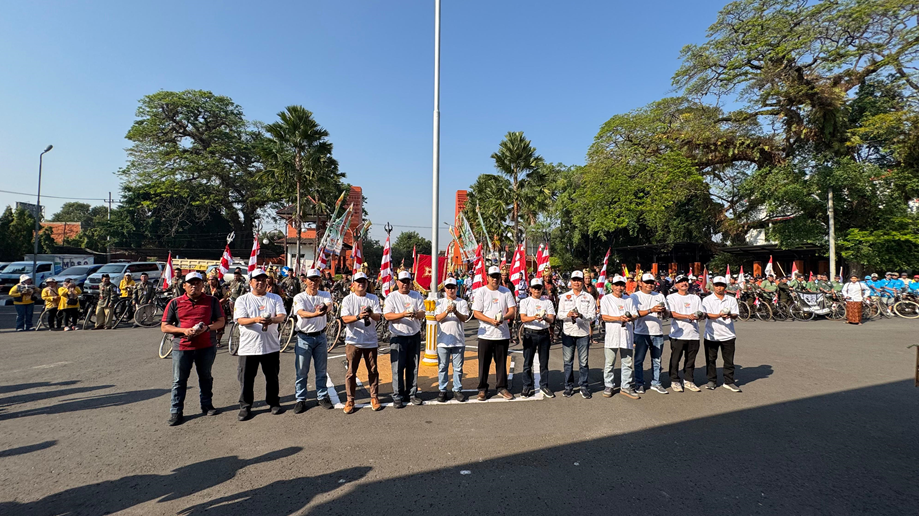 Gus Bupati Mojoketro dan Wabup Lepas Kontingen KORMI ke FORNAS VIII 2025 NTB, Targetkan Prestasi Dan Bawa Harum Nama Mojokerto