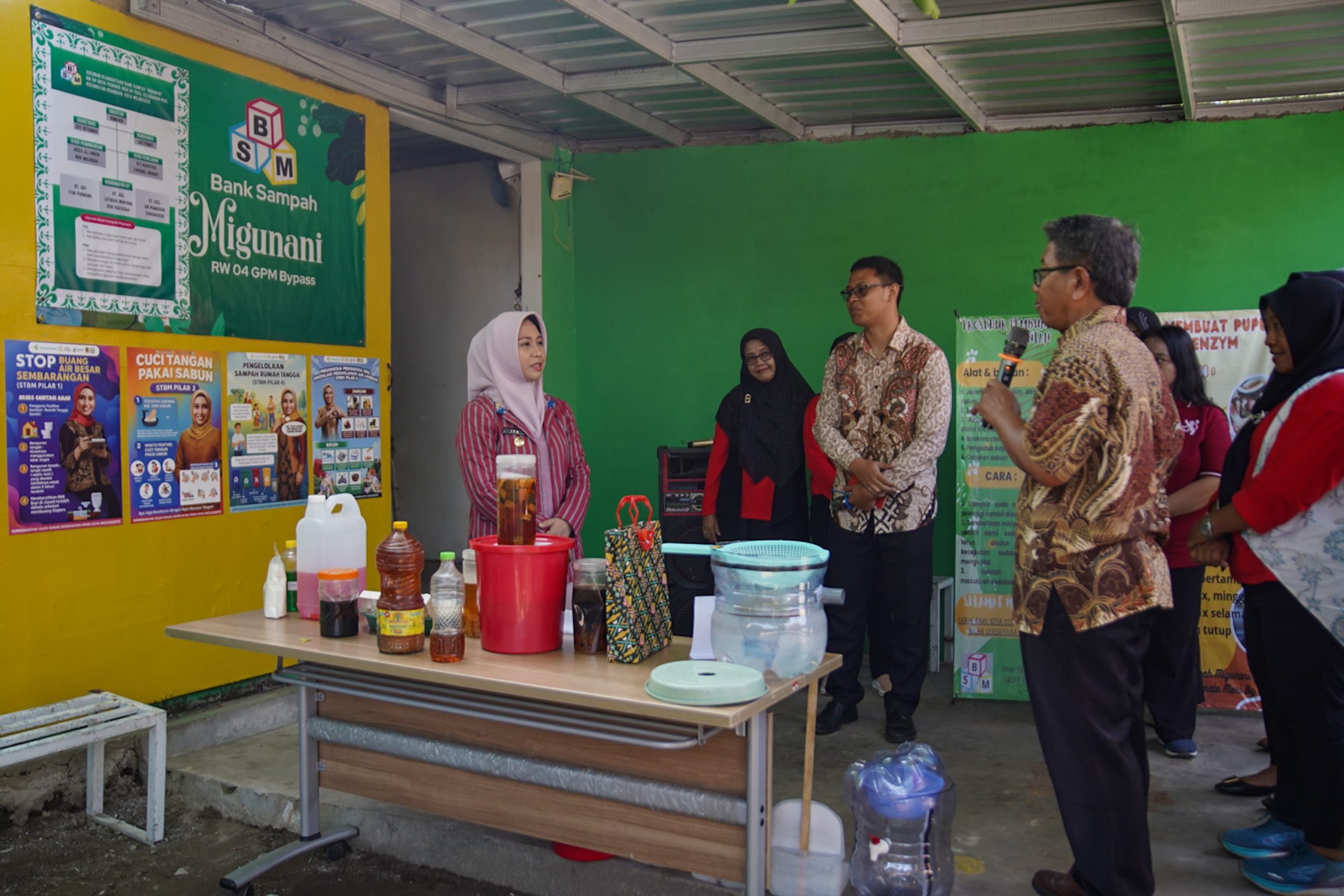 Bank Sampah MigunaniBergerak Serentak Mengelola Sampah, Wali Kota Mojokerto Apresiasi Bank Sampah Migunani Kelurahan Meri