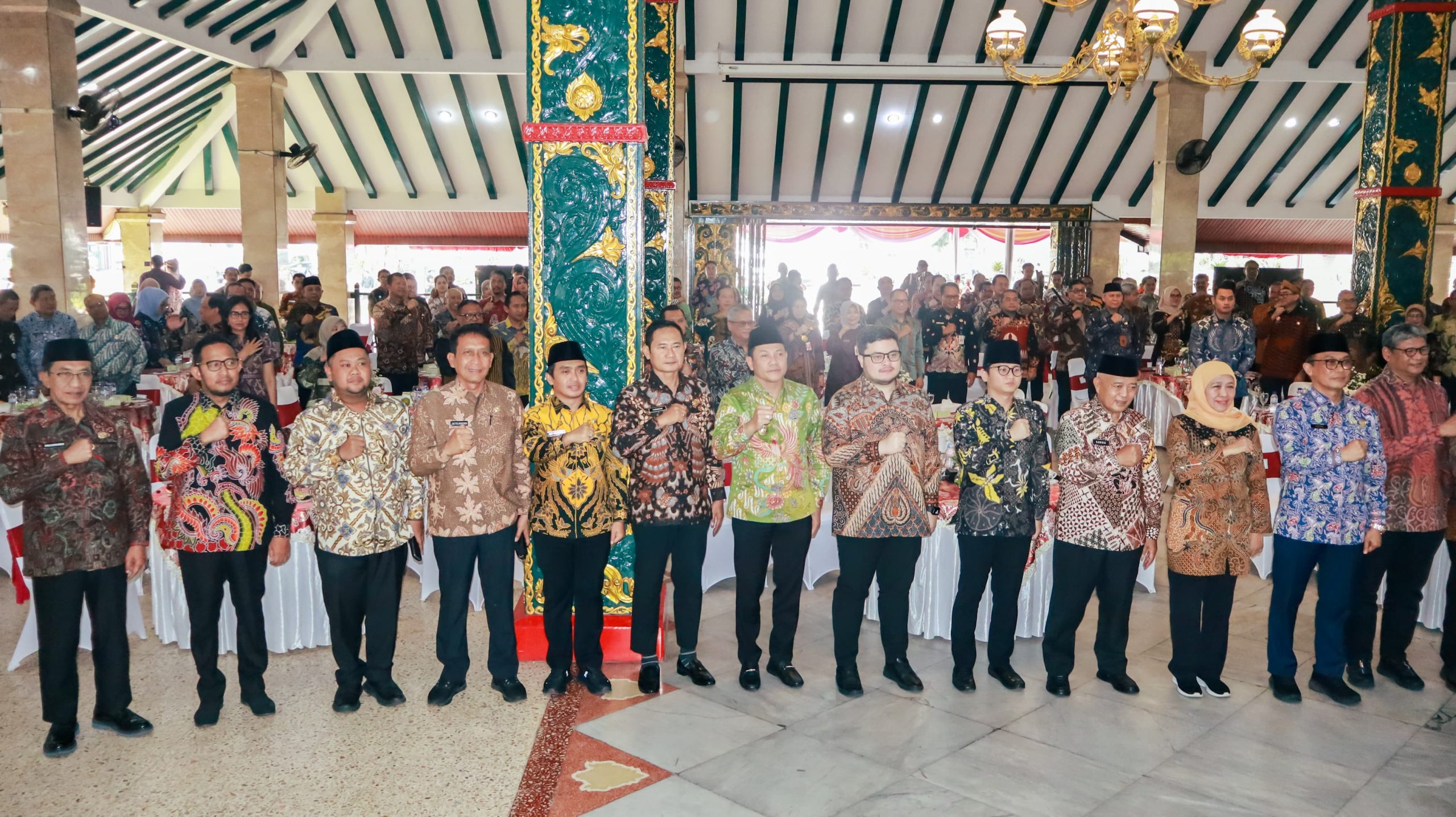 Pemkab Gresik Raih Tiga Penghargaan di Rakor Evaluasi CASN 2024 dan Manajemen Talenta