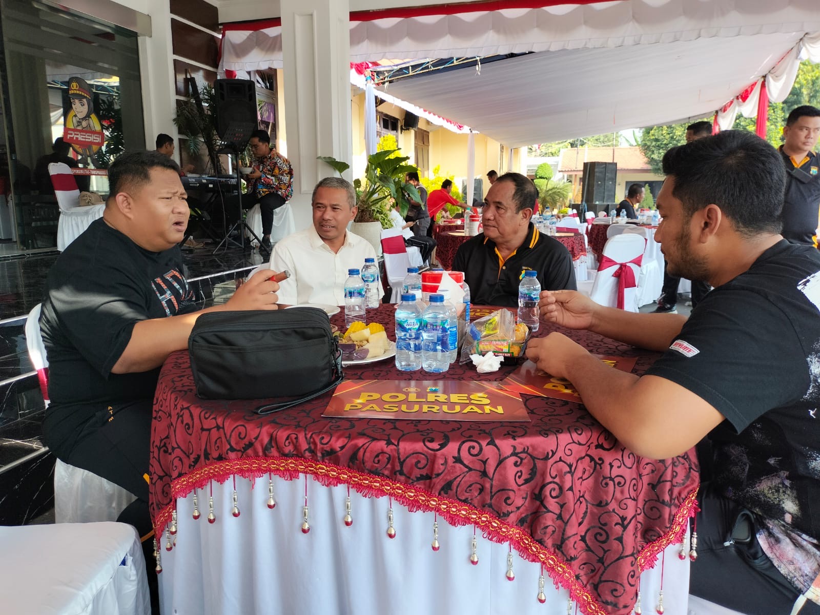 Polres Pasuruan Pererat Hubungan dengan Masyarakat Lewat Lomba HUT RI ke-80