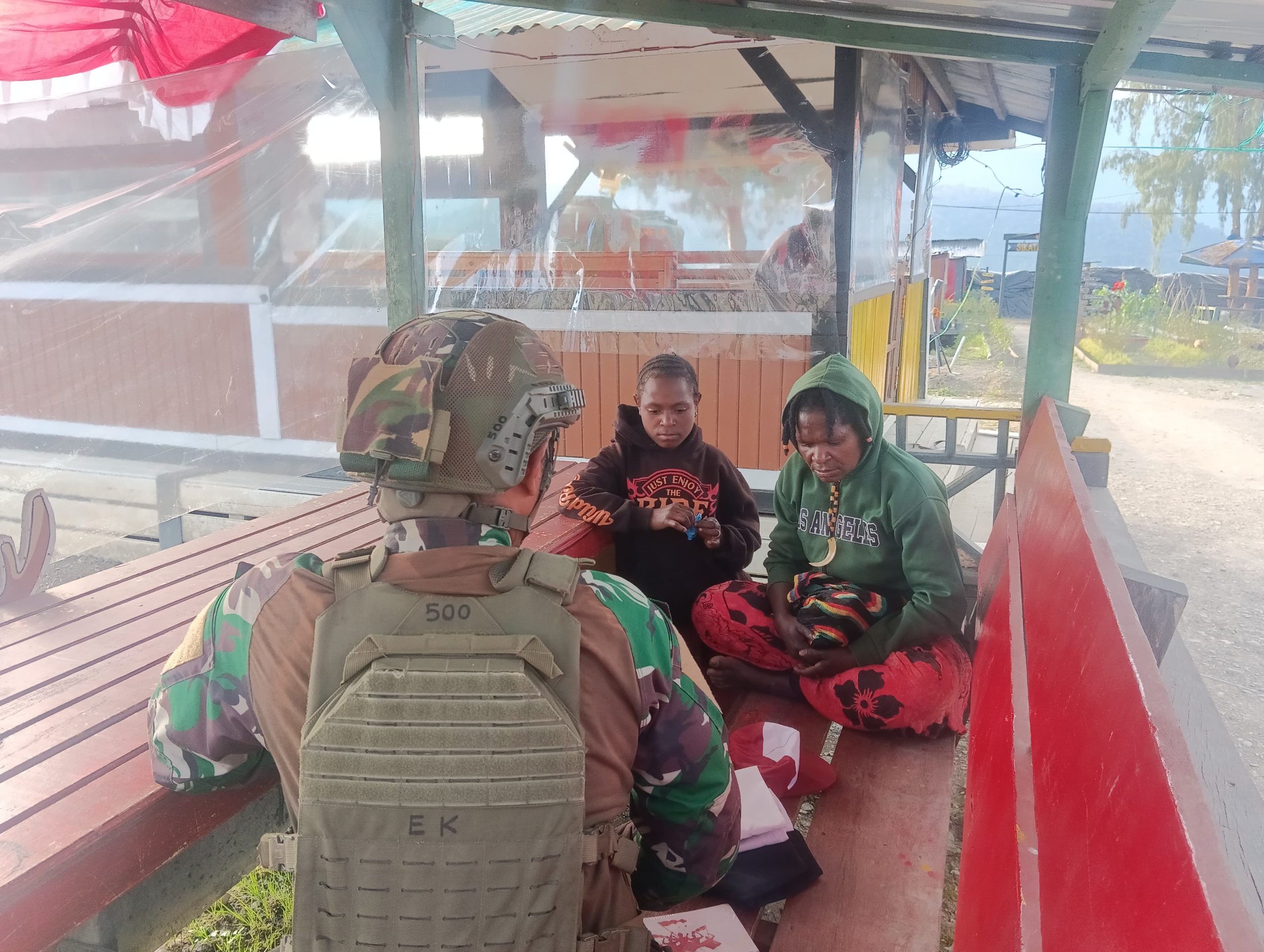 Satgas Yonif 500/Sikatan Beri Dukungan Pendidikan untuk Anak Papua di Bilogai