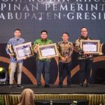 Bupati Gresik Raih Penghargaan Radar Surabaya Award 2025 atas Komitmen terhadap Layanan Inklusif untuk ABK