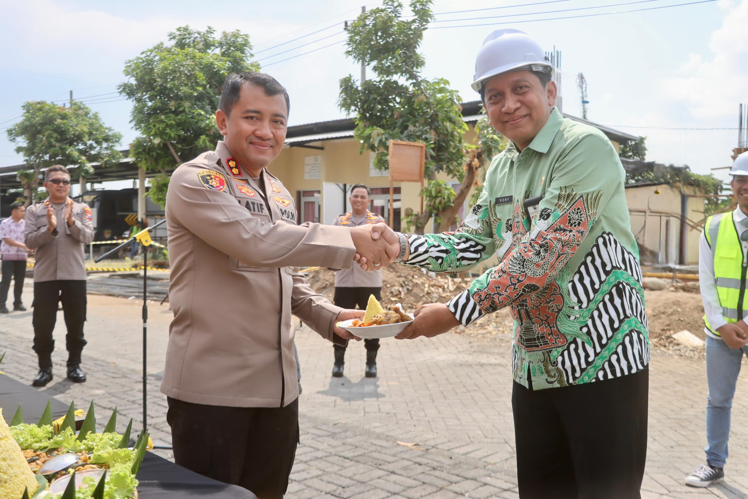Kapolres Probolinggo Lakukan Peletakan Batu Pembangungan Gedung Satreskrim